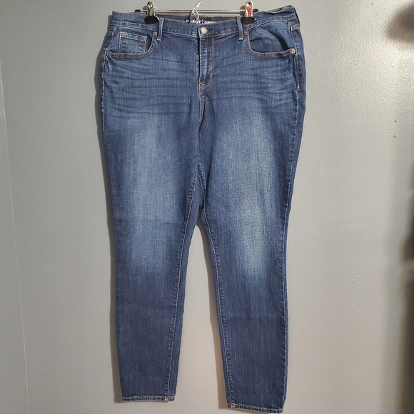 Old Navy Curvy Mid Rise Dark Wash Womens Jeans Size 16 Tall - Picture 1 of 7